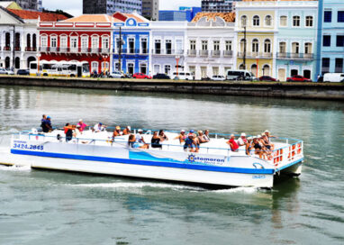 Conheça o Recife Antigo nos passeios de catamarã: Pontos turísticos, curiosidades e novas descobertas